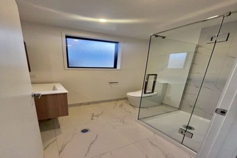 Photo of property in 1/23 Awaroa Road, Sunnyvale, Auckland, 0612