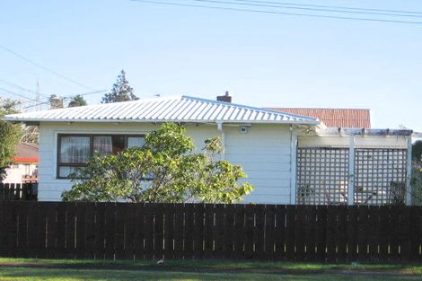 Photo of property in 2/128 Clevedon Road, Papakura, 2110
