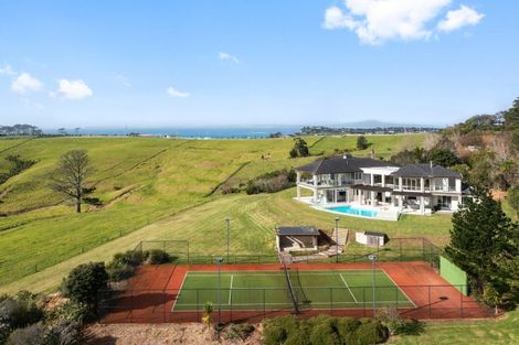 Photo of property in 189 Vaughans Road, Okura, Albany, 0792