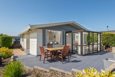 Photo of property in 29 Estuary Crescent, Fairfield, Dunedin, 9018