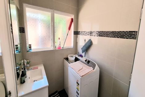 Photo of property in 502 Don Buck Road, Massey, Auckland, 0614