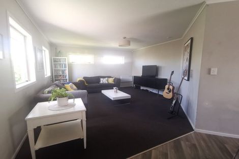 Photo of property in 1 Busing Avenue, Papakura, 2110