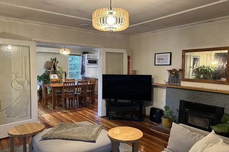 Photo of property in 43 Victoria Street, Carterton, 5713