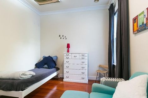 Photo of property in 11 Mcintyre Avenue, Mount Victoria, Wellington, 6011