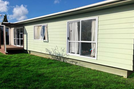 Photo of property in 34 Brains Road, Kelston, Auckland, 0602