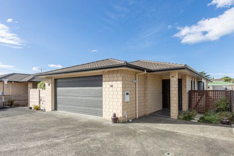Photo of property in 6b Neeve Place, Taradale, Napier, 4112