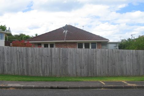 Photo of property in 1/20 Margaret Place, Milford, Auckland, 0620