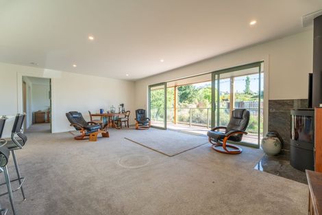 Photo of property in 14 Chelmsford Street, Hampden, 9410