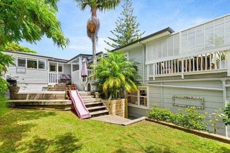 Photo of property in 46 Renata Crescent, Te Atatu Peninsula, Auckland, 0610