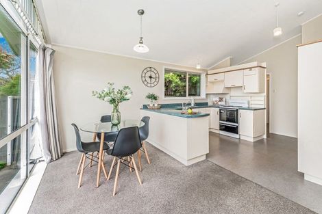 Photo of property in 27 Skerten Avenue, Hornby, Christchurch, 8042