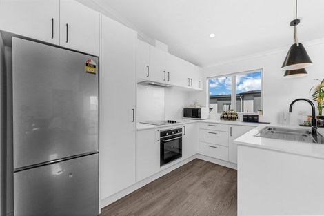 Photo of property in 13d Sealord Place, Clendon Park, Auckland, 2103