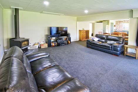 Photo of property in 620 Western Lake Road, Western Lake, Featherston, 5773