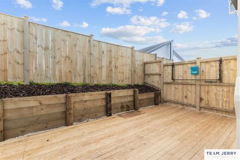 Photo of property in 43 Tributary Parade, Karaka, 2113