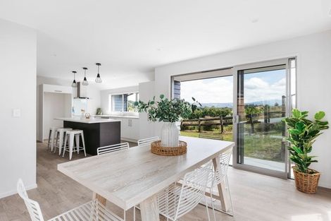 Photo of property in 14 Anglers Way, Omokoroa, 3114