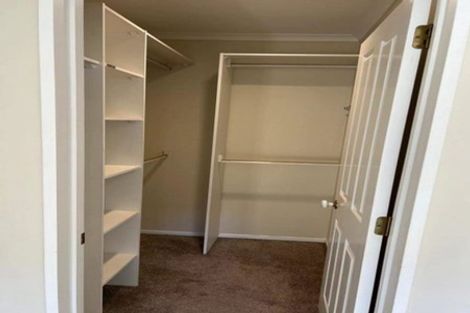 Photo of property in 16 Middlefield Drive, East Tamaki Heights, Auckland, 2016