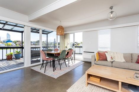 Photo of property in 1/23 Hart Road, Hauraki, Auckland, 0622