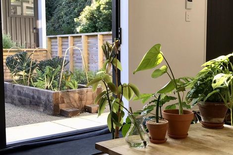 Photo of property in 11 Rua Kai Way, Brooklyn, Wellington, 6021