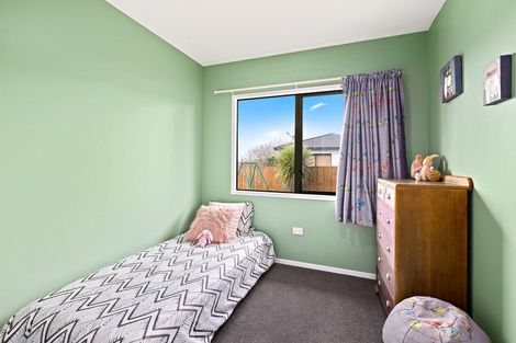 Photo of property in 8 Lasque Place, Glen Eden, Auckland, 0602
