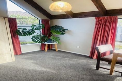 Photo of property in 2/35 Solway Avenue, Ilam, Christchurch, 8041
