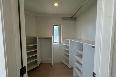 Photo of property in 1 Capistrano Mews, Goodwood Heights, Auckland, 2105