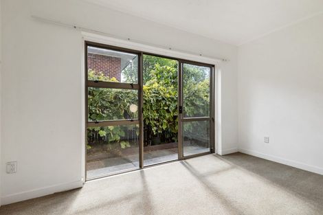 Photo of property in 16 Sydney Street, Hauraki, Auckland, 0622