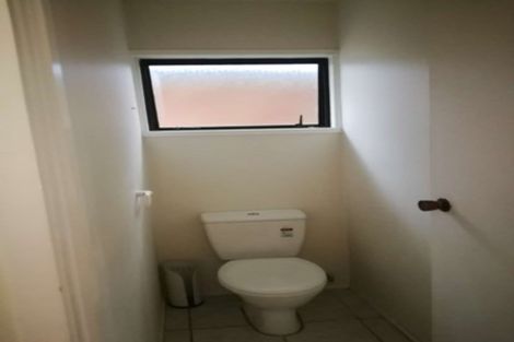 Photo of property in 72 Harrowglen Drive, Northcross, Auckland, 0630