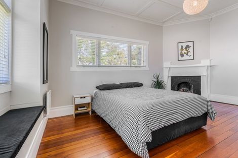 Photo of property in 2 Tennyson Street, Northcote Point, Auckland, 0627
