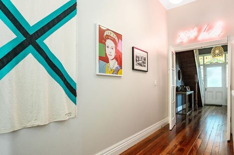 Photo of property in 21 Priscilla Crescent, Mornington, Wellington, 6021