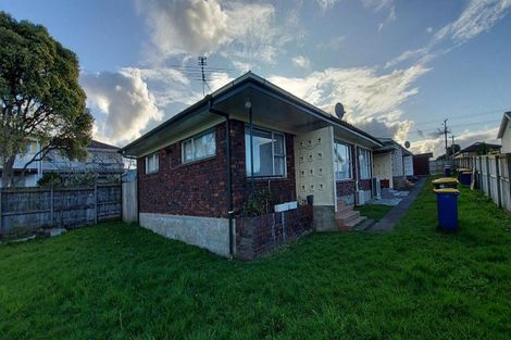 Photo of property in 4/96 Titirangi Road, New Lynn, Auckland, 0600