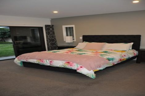 Photo of property in 11 Kirkpatrick Place, Havelock North, 4130