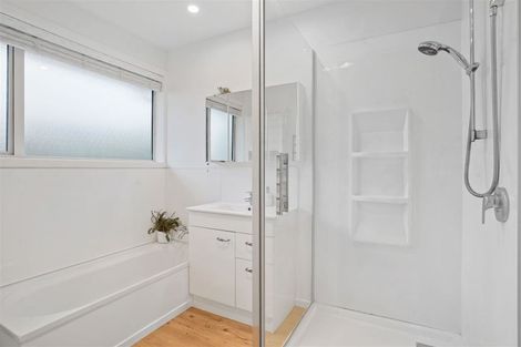 Photo of property in 47 Glenharrow Avenue, Avonhead, Christchurch, 8042