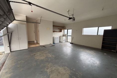 Photo of property in 2/15 Dunn Place, Farm Cove, Auckland, 2010