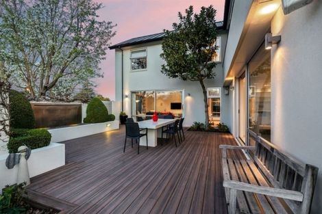 Photo of property in 31 Chateau Drive, Burnside, Christchurch, 8053