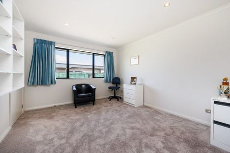 Photo of property in 54 Rosalie Terrace, Kelvin Grove, Palmerston North, 4414