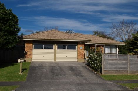 Photo of property in 2/6 Carriage Close, Northpark, Auckland, 2013