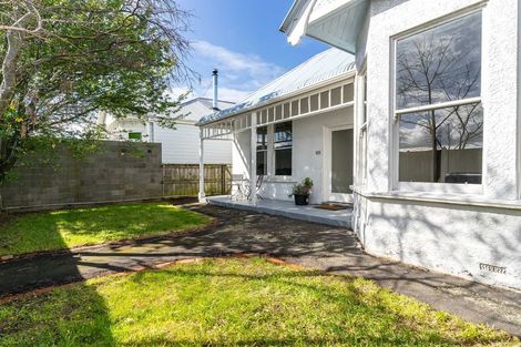Photo of property in 193 Macandrew Road, South Dunedin, Dunedin, 9012
