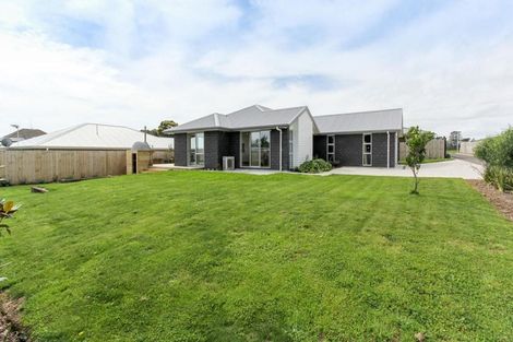 Photo of property in 92 Smart Road, Glen Avon, New Plymouth, 4312
