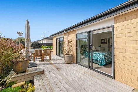 Photo of property in 16a Lillian Place, Orewa, 0931