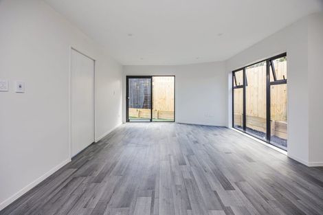 Photo of property in 16e Imrie Avenue, Mangere, Auckland, 2022