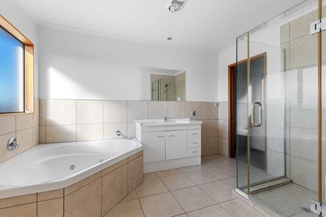 Photo of property in 5 Shire Place, Papamoa Beach, Papamoa, 3118