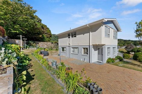 Photo of property in 37 Holland Street, Wainuiomata, Lower Hutt, 5014