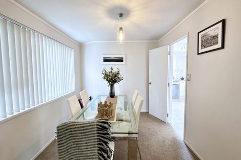 Photo of property in 16 Onetaunga Road, Chatswood, Auckland, 0626