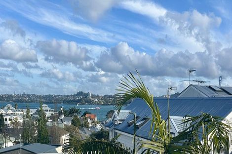 Photo of property in 2/9 Calliope Road, Devonport, Auckland, 0624