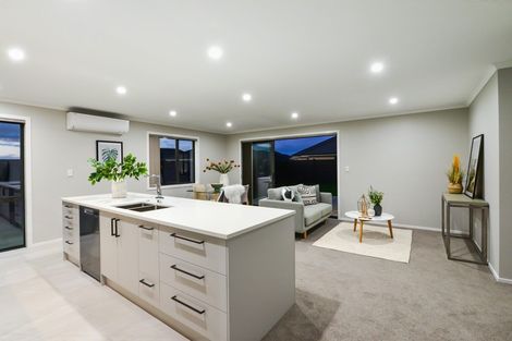 Photo of property in 32 Isobel Hodgson Drive, Cambridge, 3434