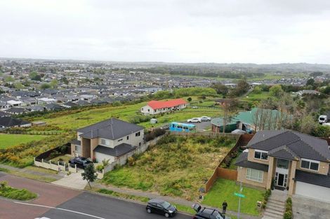 Photo of property in 137 Keri Vista Rise, Papakura, 2110