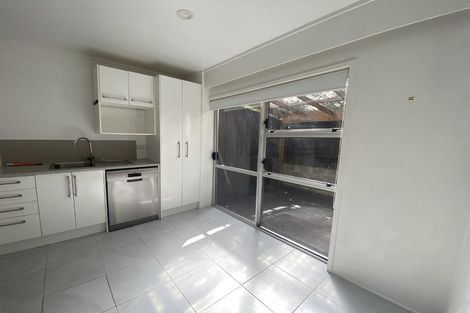 Photo of property in 2/58 Peach Road, Glenfield, Auckland, 0629