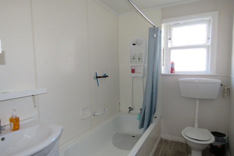 Photo of property in 48 Domett Street, Westport, 7825