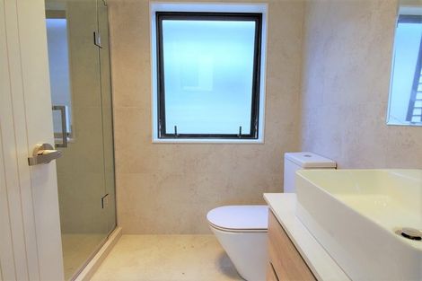 Photo of property in 16b Kaimai Avenue, Massey, Auckland, 0614