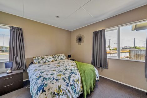 Photo of property in 6 Pacey Avenue, Hawera, 4610
