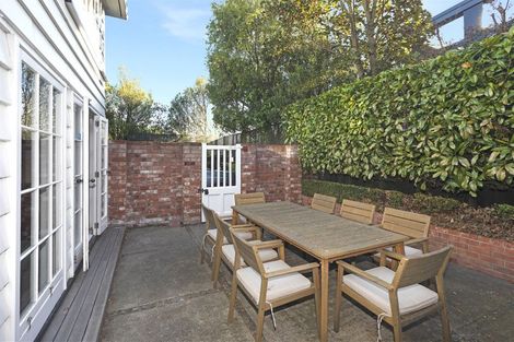 Photo of property in 52 Bealey Avenue, Christchurch Central, Christchurch, 8013